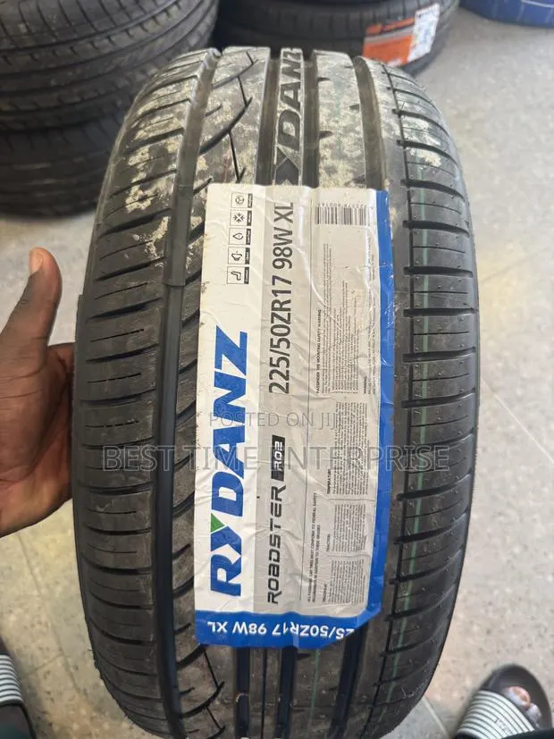 225/50 R17 Rydanz Tyres · Photo 1