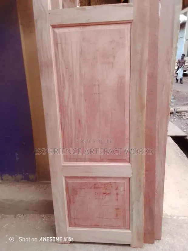 Wooden Door · Photo 1
