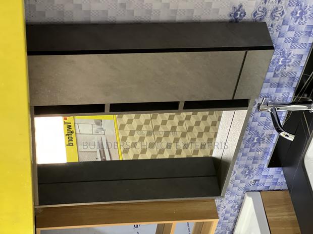 Cabinet Basin With Cabinet Mirror (Under Mount Bc) · Photo 2