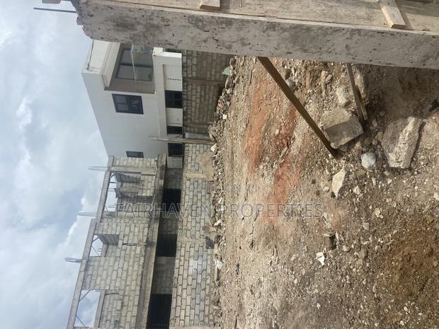 Half Plot of Land for Sale at East Airport · Photo 2