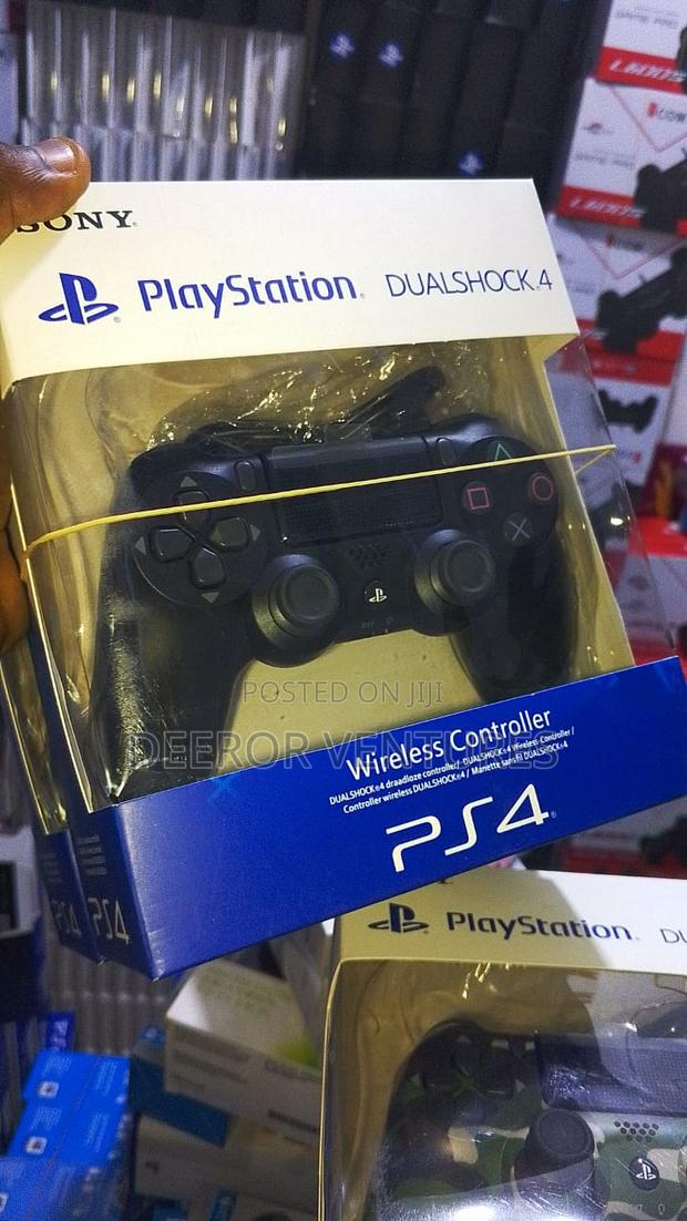 Ps4 Controllers · Photo 1