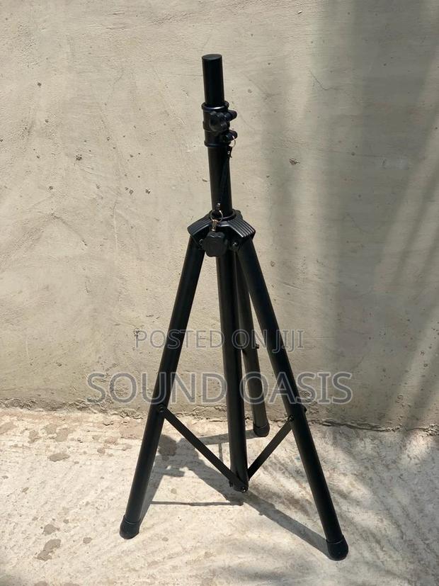 Speaker Stand · Photo 4
