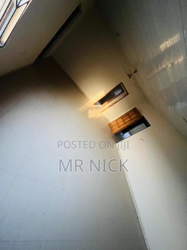 18bdrm House in Kumasi Metropolitan for sale · Photo 5
