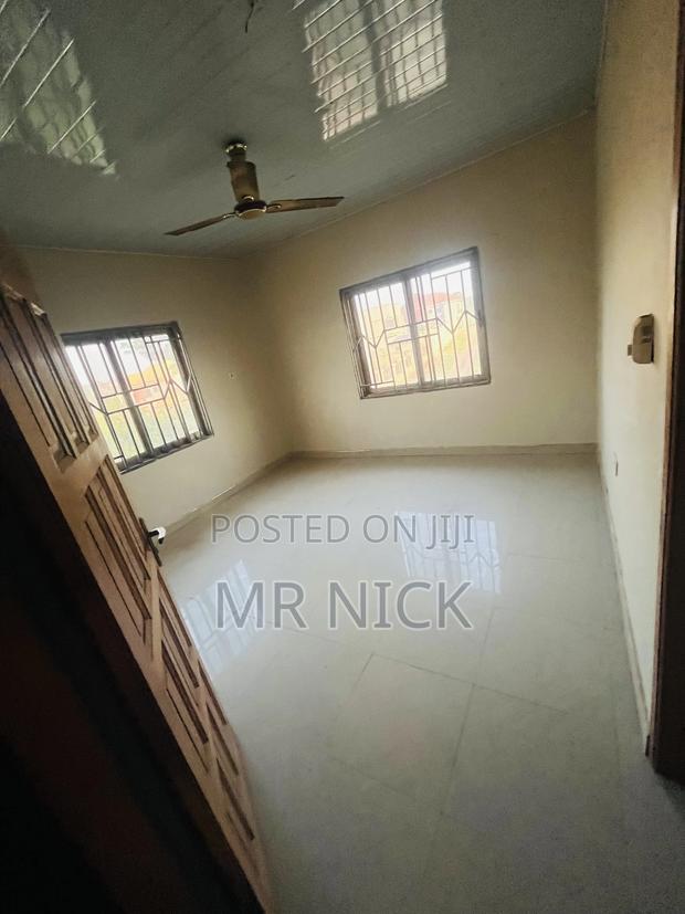 18bdrm House in Kumasi Metropolitan for sale · Photo 6