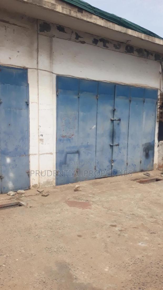Warehouse for Rent at Caprice · Photo 2