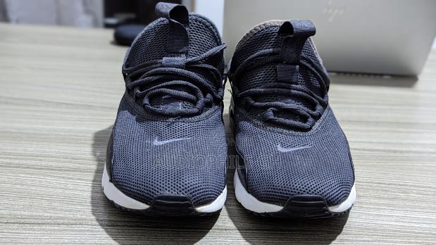 Cool Grey Nike Air Max · Photo 3