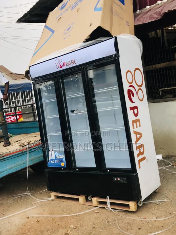 Pearl Display Electric PVC-150 3 Glass Doors Fridge · Photo 1