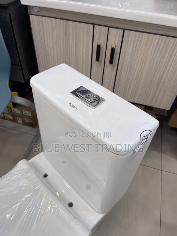 Frencia Water Closet - Master Bedroom Water Closet · Photo 2