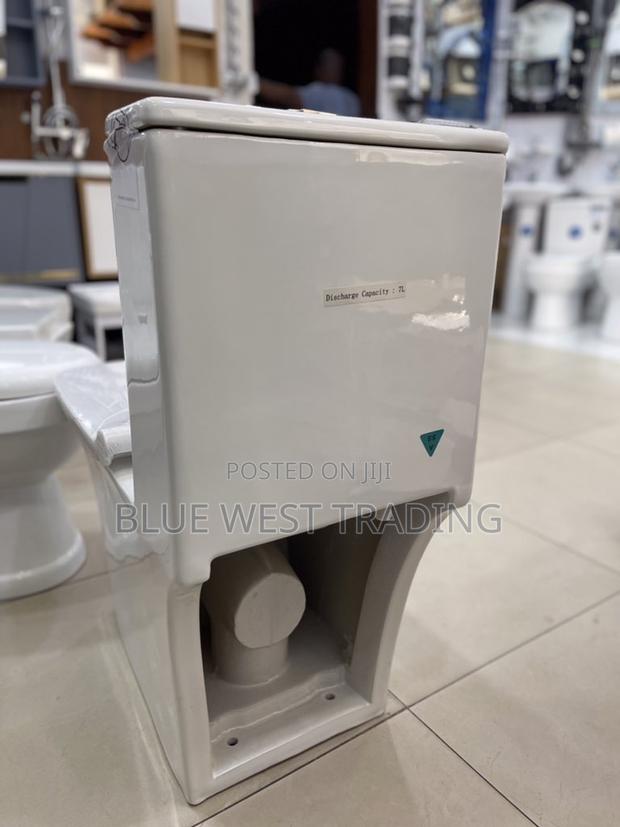 Frencia Water Closet - Master Bedroom Water Closet · Photo 4