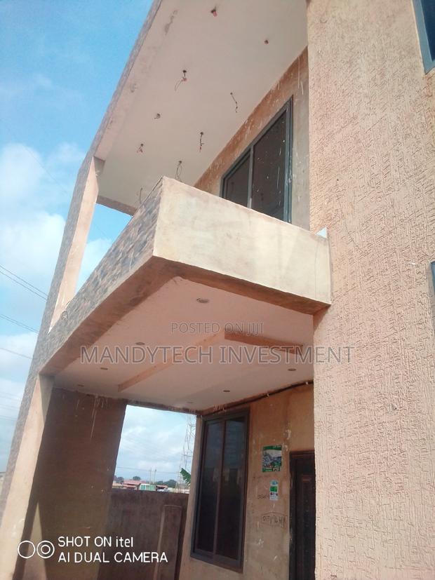 3bdrm Duplex in School Junction for sale · Photo 3