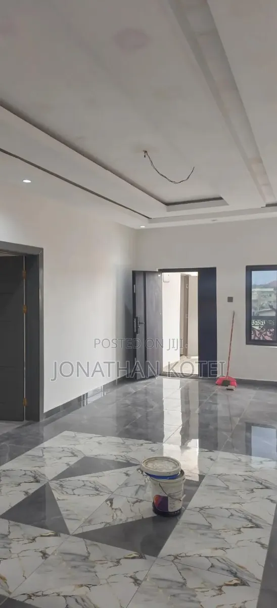2bdrm Apartment in Bushroad, New Town for rent · Photo 1