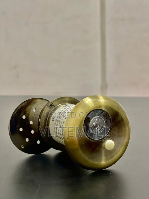 Door Viewer and Doorbell · Photo 3