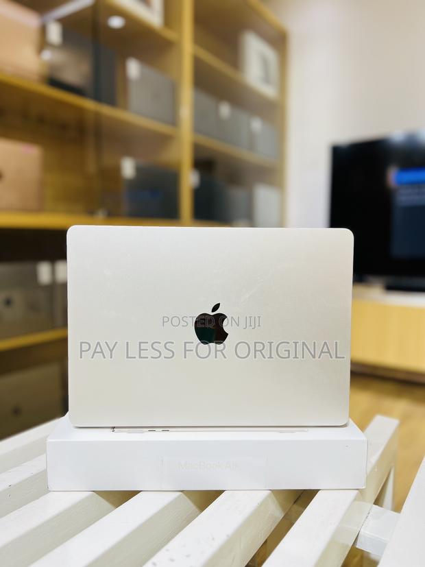 New Laptop Apple MacBook Air 2022 M2 8GB Apple M2 SSD 256GB · Photo 1