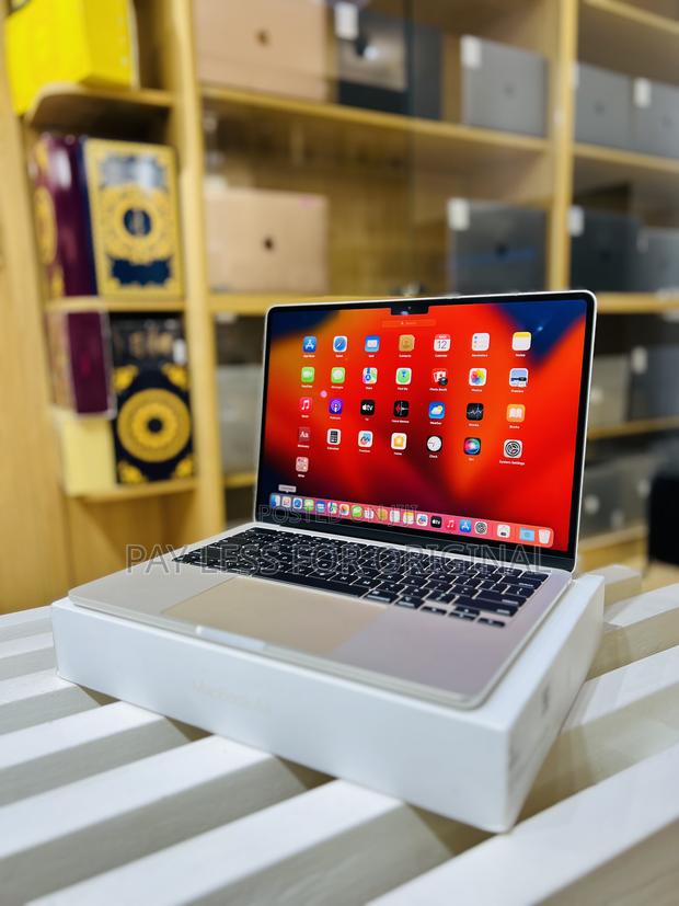 New Laptop Apple MacBook Air 2022 M2 8GB Apple M2 SSD 256GB · Photo 4