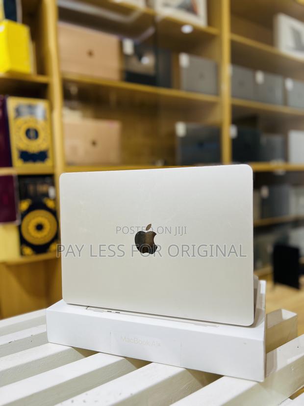 New Laptop Apple MacBook Air 2022 M2 8GB Apple M2 SSD 256GB · Photo 3