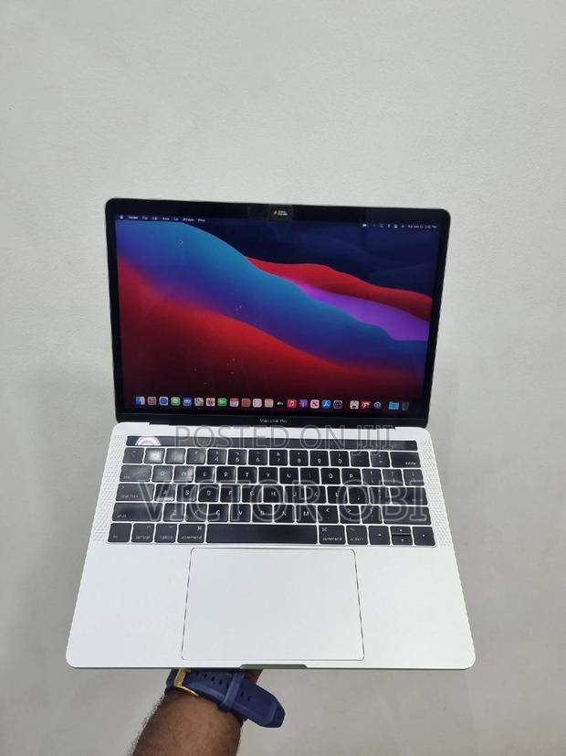 Laptop Apple MacBook Pro 2017 8GB Intel Core I5 SSD 256GB · Photo 6