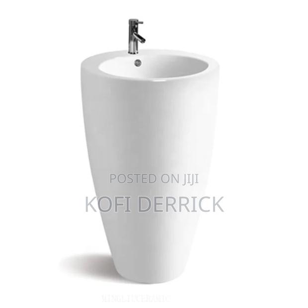 Freestanding Basin · Photo 5