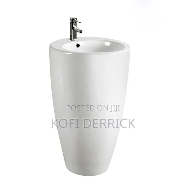 Freestanding Basin · Photo 6
