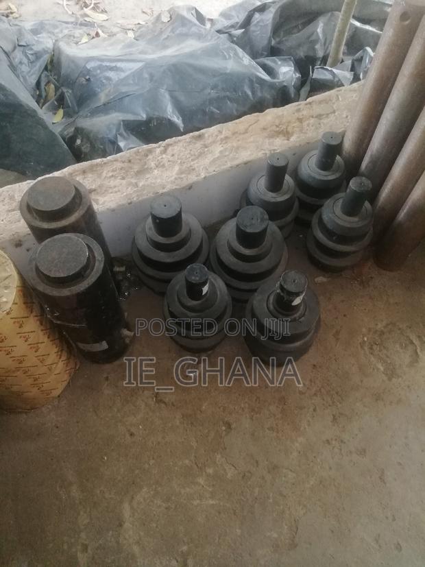 Caterpillar Parts · Photo 4