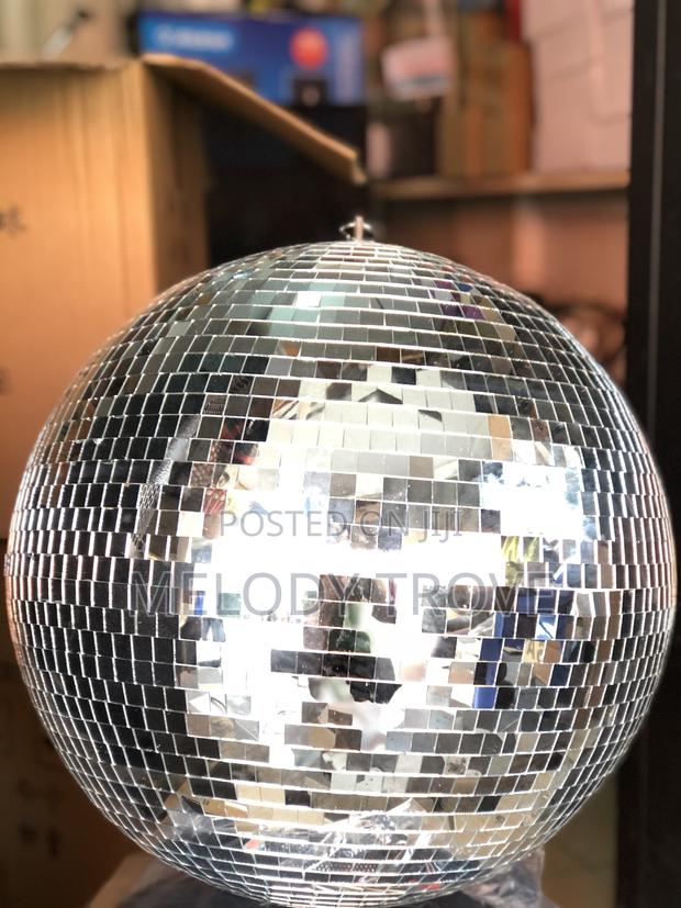 40x40 Mirror Ball (Silver) · Photo 1