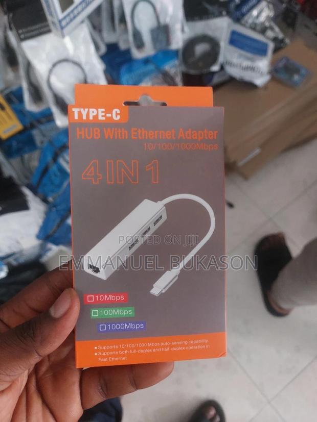 Type C Hub With LAN · Photo 2