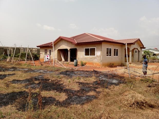 4bdrm House in Afienya, Tema Metropolitan for sale · Photo 3