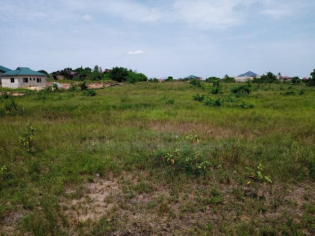 2.5acres of Land for Sale at Dawhenya · Photo 5