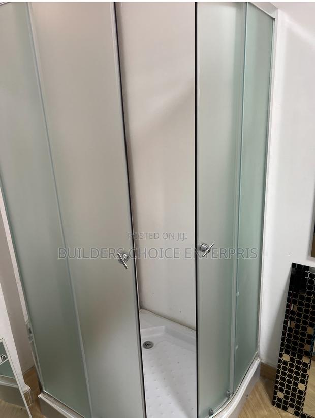 Shower Cubicle(Frosted Glass) · Photo 2
