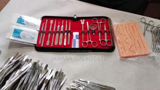 Regular Suturing Practice Kit and Practice Pad · Photo 6