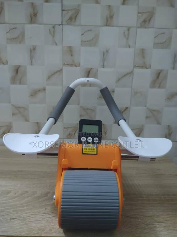 Automatic Rebound Abdominal Wheel · Photo 4