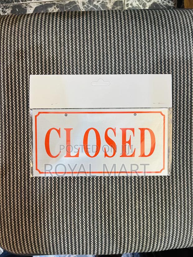 Open and Close Sign · Photo 2
