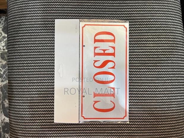 Open and Closed Communication Sign · Photo 2