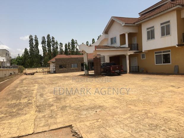 7bdrm House in Spintex, Accra Metropolitan for sale · Photo 4