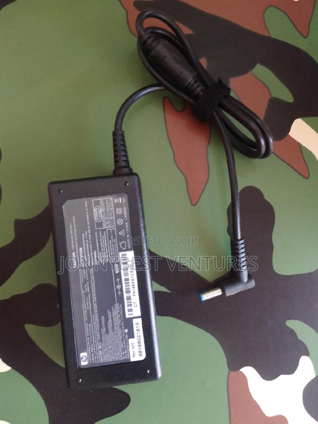 HP Blue Pin Laptop Power Adapter · Photo 3
