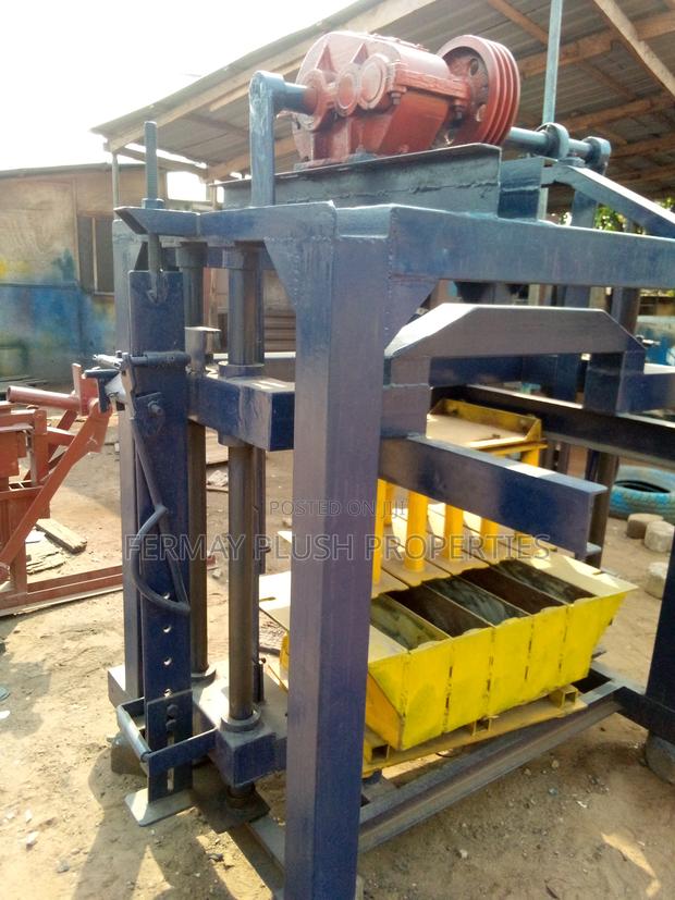Industrial Quality Block Machines for Sale · Photo 4