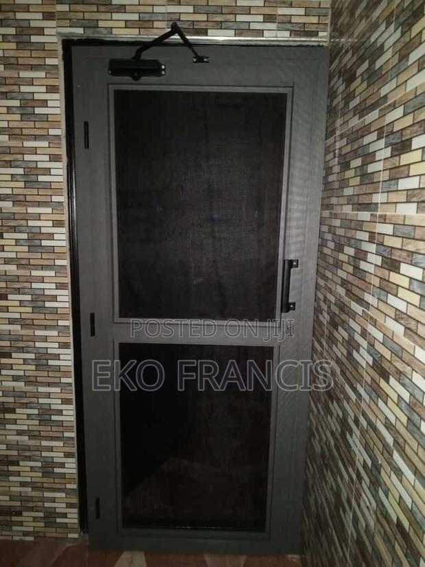 Trap Doors · Photo 2