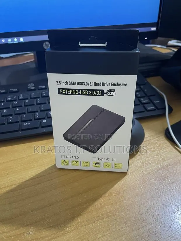 2.5 Inches SATA USB Type-C Hard Drive Enclosure · Photo 1