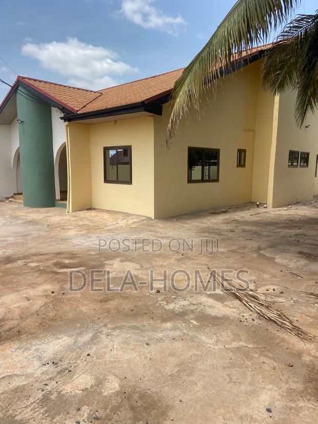 Two Bedroom Self Compound for Rent at Acenta Housing Down. · Photo 2