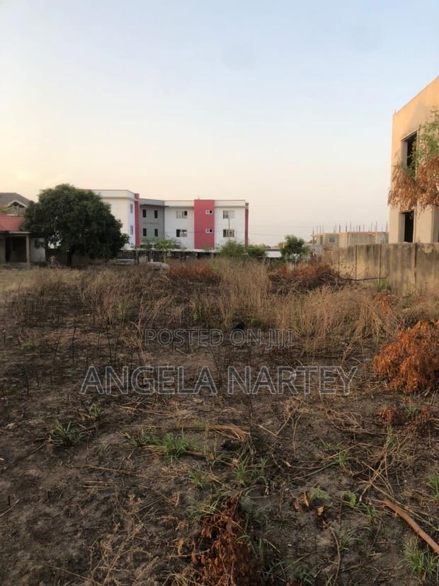 Titled One Acre Land in a Gated Community in Sakumono Estate · Photo 6