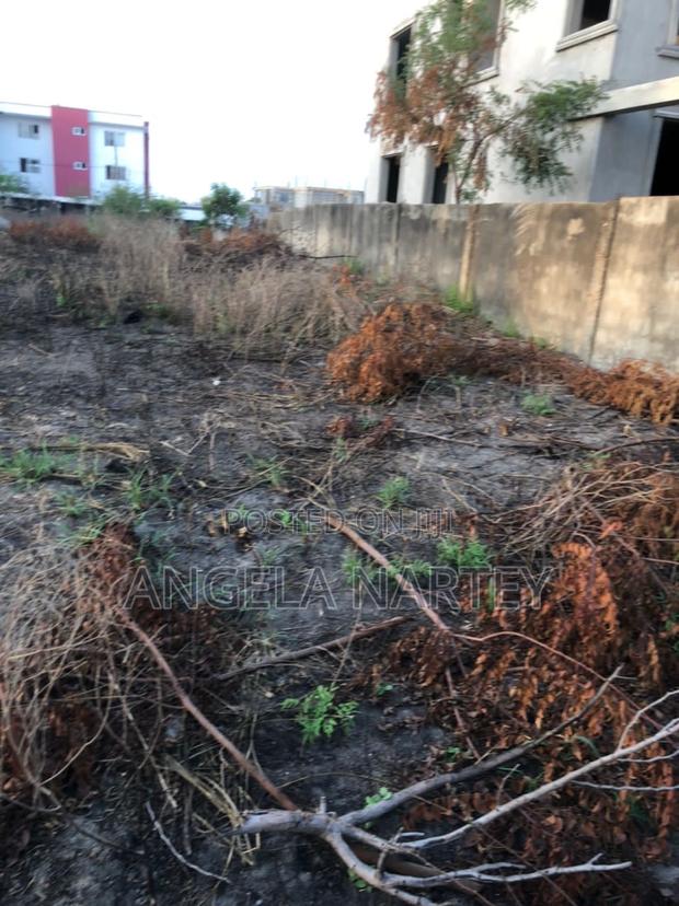 Titled One Acre Land in a Gated Community in Sakumono Estate · Photo 8