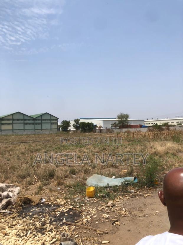 8 Acre Land for Sale by the Accra-Tema Motorway · Photo 2
