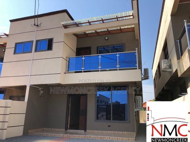 3bdrm Duplex in Oyarifa Road, Accra Metropolitan for sale · Photo 2