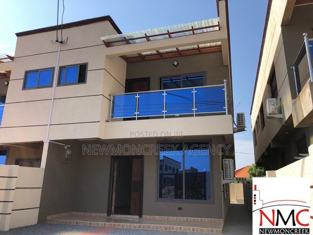 3bdrm Duplex in Oyarifa Road, Accra Metropolitan for sale · Photo 7