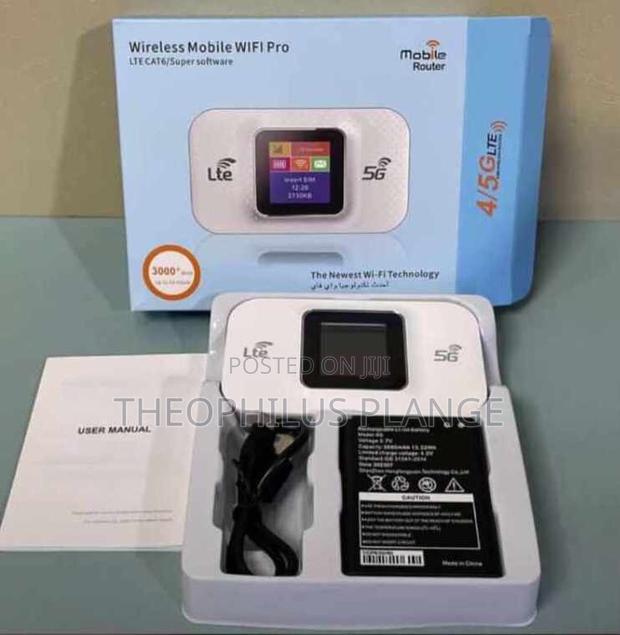 Universal Mobile Wi-Fi Pro · Photo 1