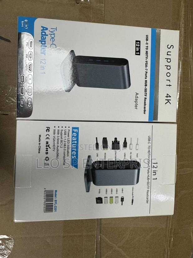 12 in 1 Docking Station · Photo 8