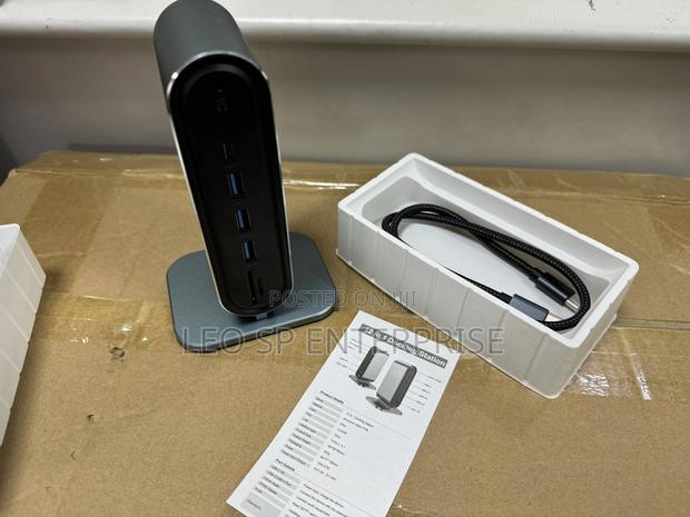 12 in 1 Docking Station · Photo 7