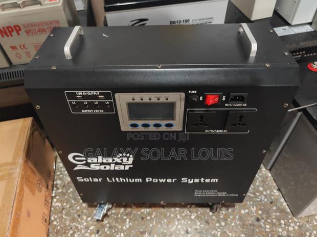 1KW All in One Solar Generator With Lithium Battery Inbuilt · Photo 2