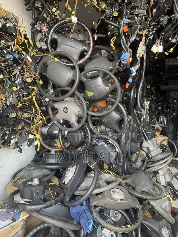 Steering and Components · Photo 1