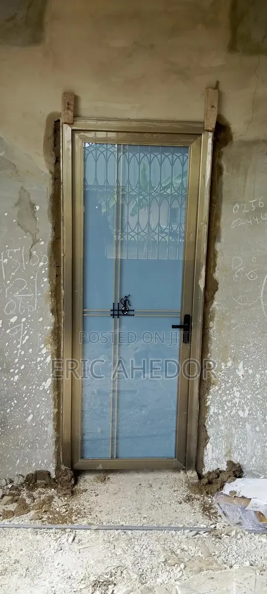 Bathroom and Toilet Glass Door Champagne Design · Photo 1