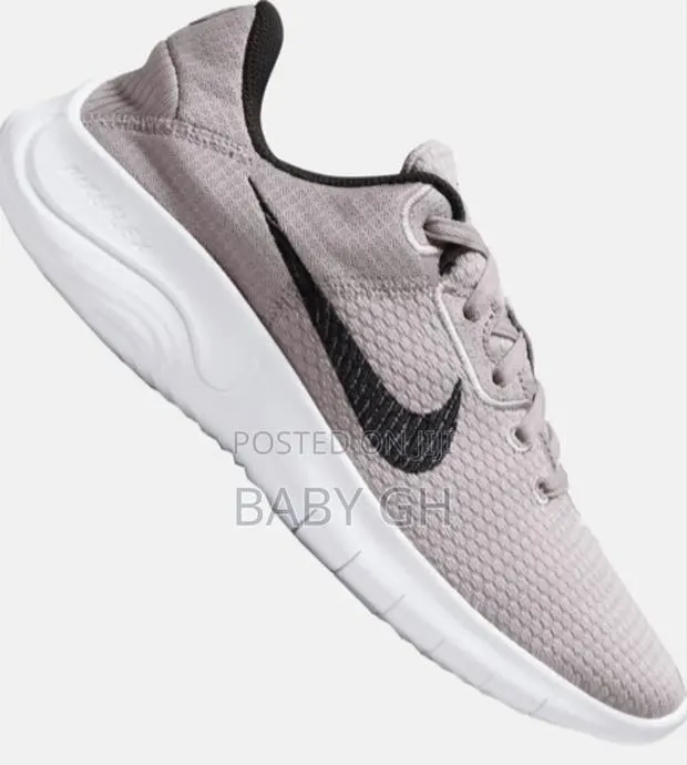 Nike Running Sneaker for Kids · Photo 1